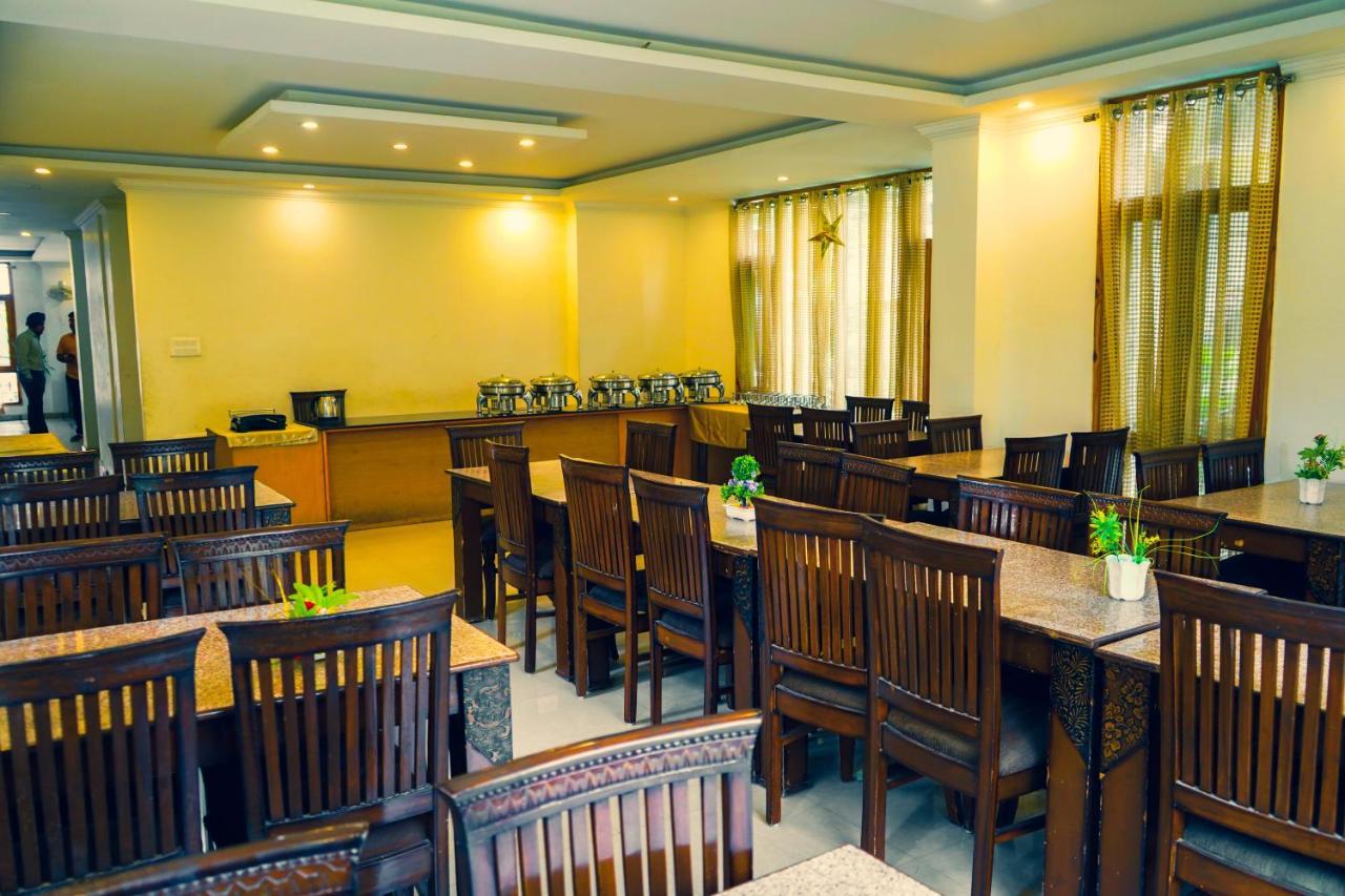 Hotel Akash Regency มะนาลี ภายนอก รูปภาพ