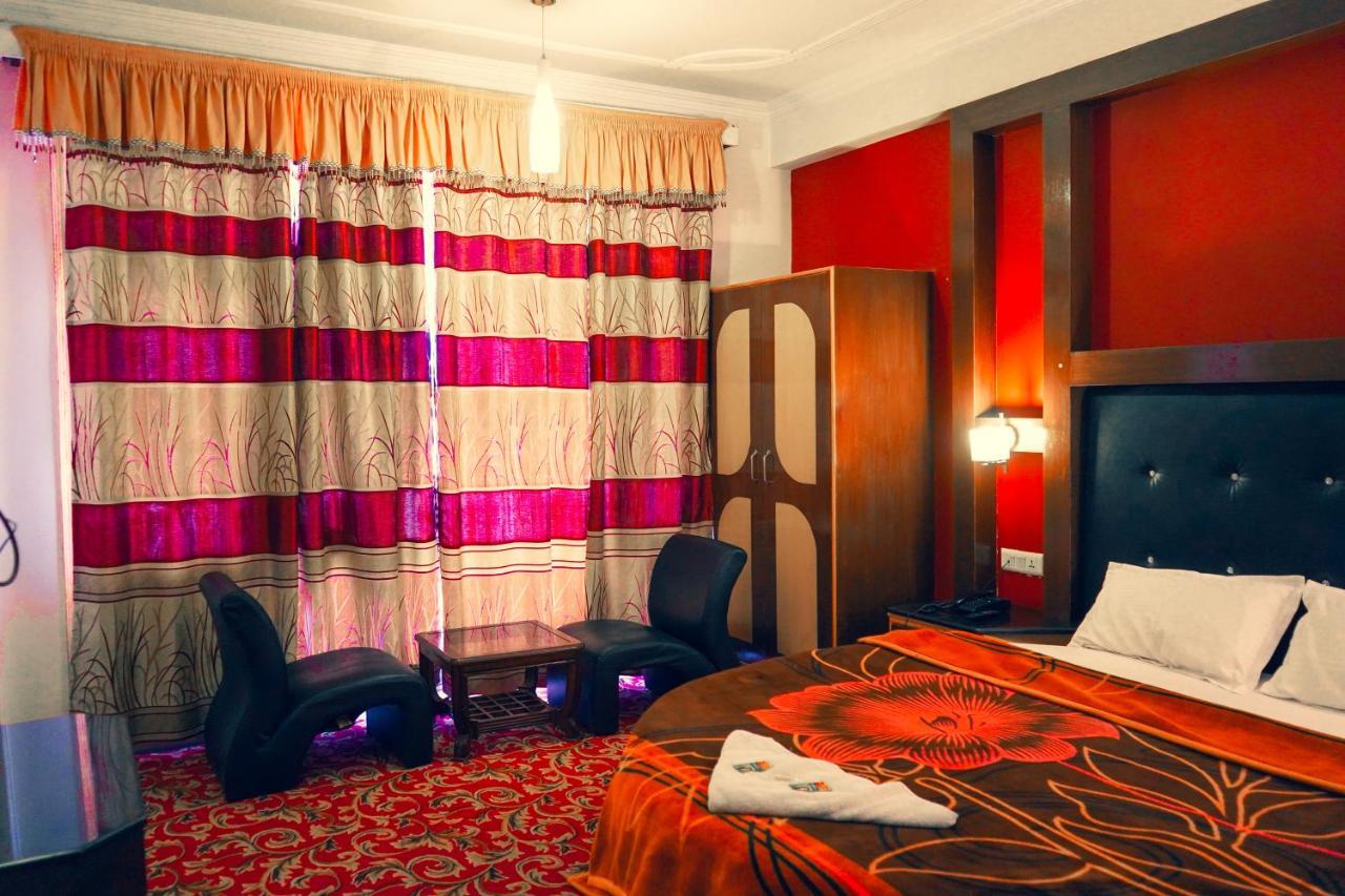 Hotel Akash Regency มะนาลี ภายนอก รูปภาพ