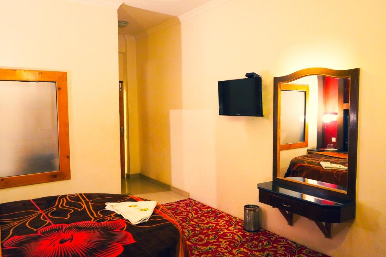 Hotel Akash Regency มะนาลี ภายนอก รูปภาพ