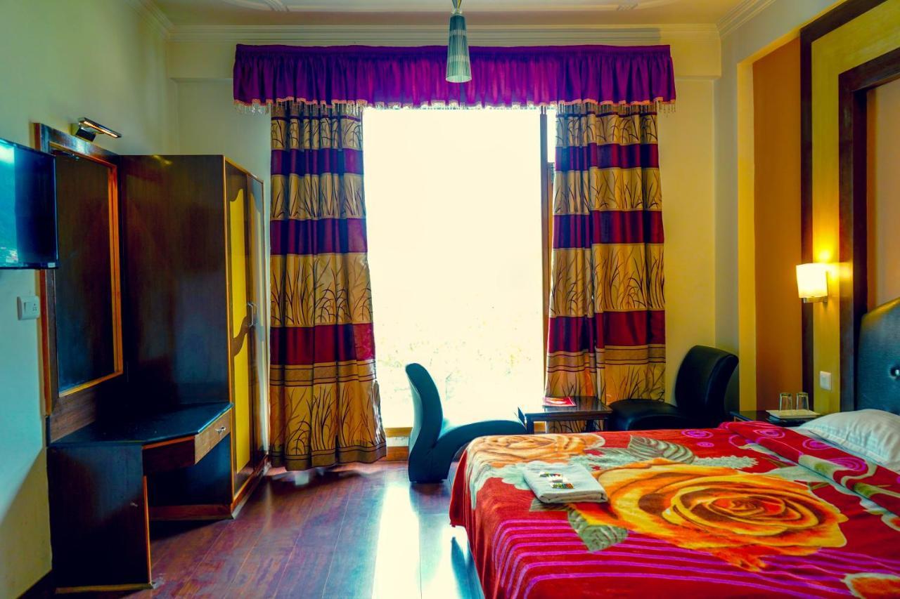Hotel Akash Regency มะนาลี ภายนอก รูปภาพ