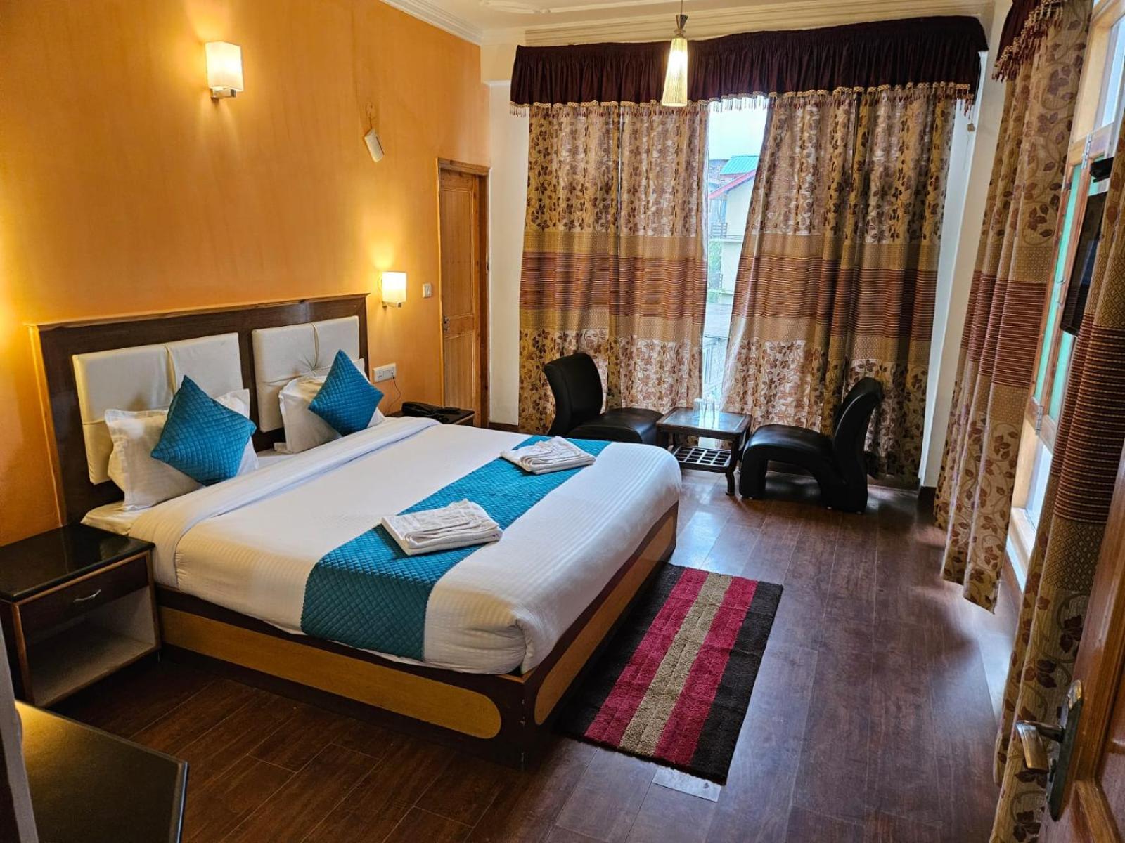 Hotel Akash Regency มะนาลี ภายนอก รูปภาพ